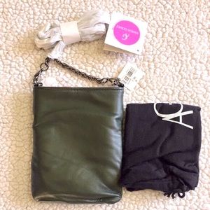 Flipbag by Amalia Gomez, reversible two in one look, adjustable